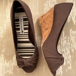 American Eagle, brown wedges, Size 6.5